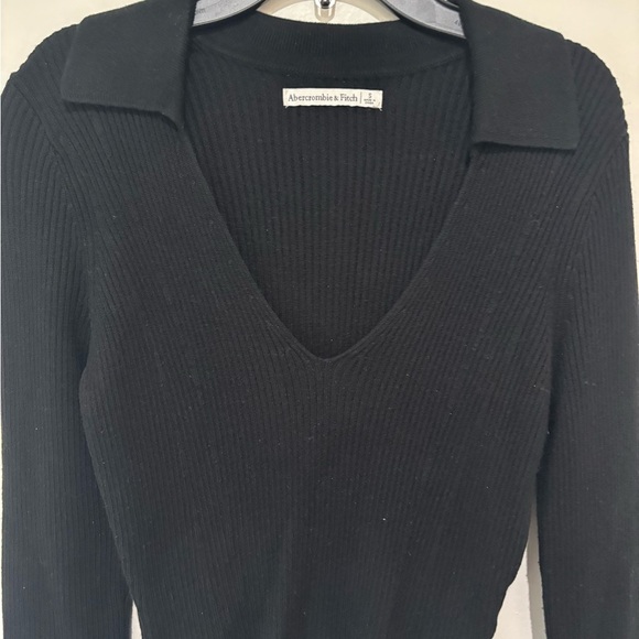 Abercrombie & Fitch Black Ribbed V-Neck Sweater Women’s small - Picture 2 of 5